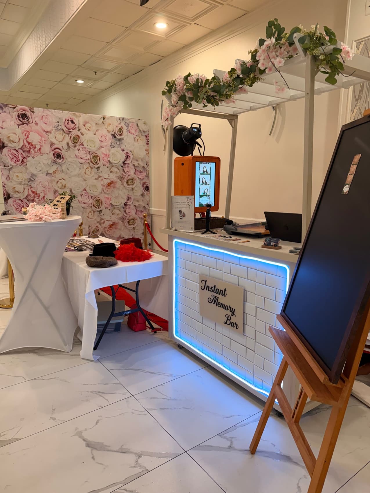 The Instant Memory Bar printing keepsakes live at an event