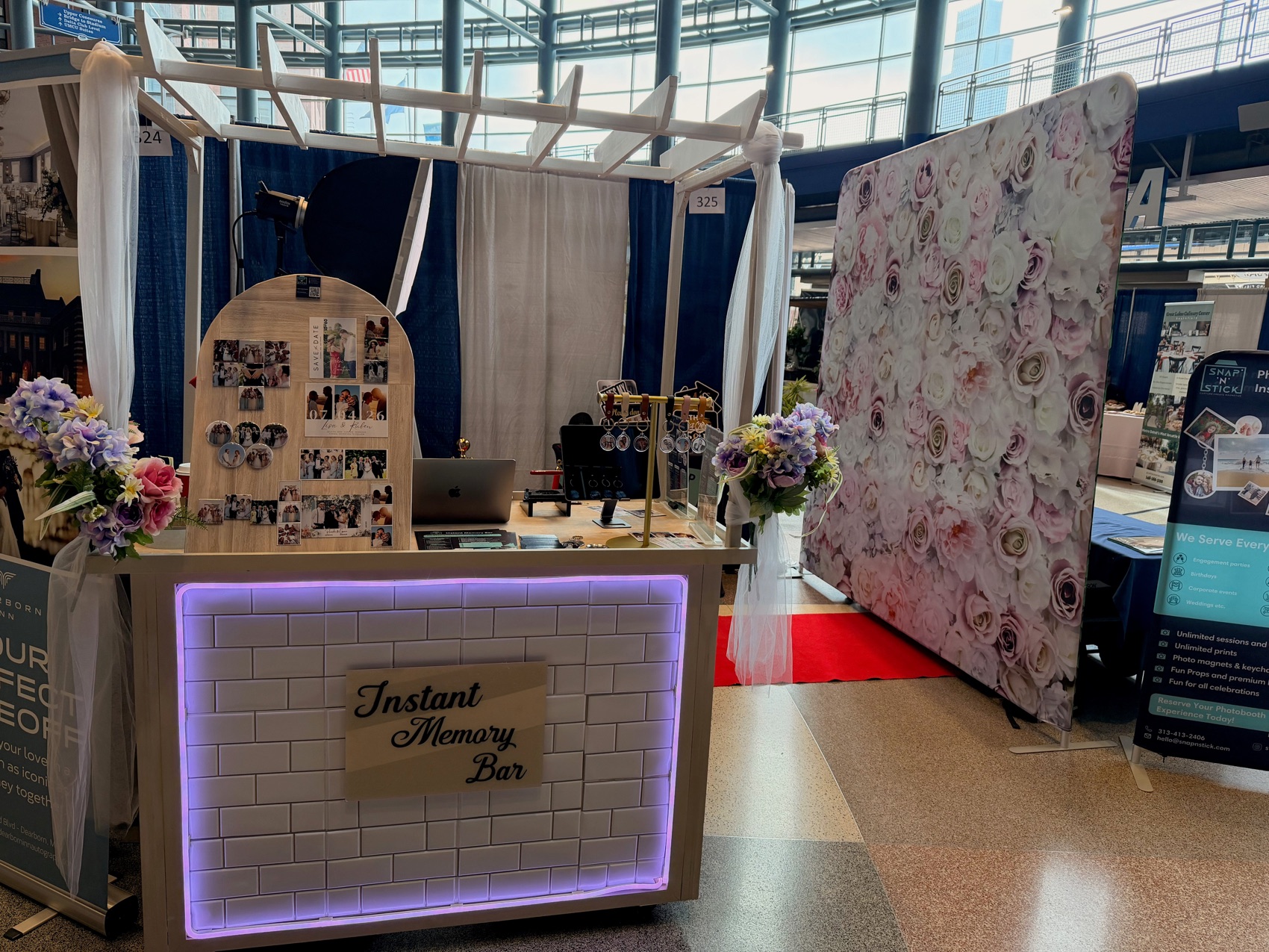 The Instant Memory Bar at a bridal show
